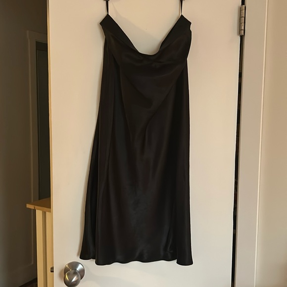 Babaton Dresses & Skirts - Babaton slip skirt